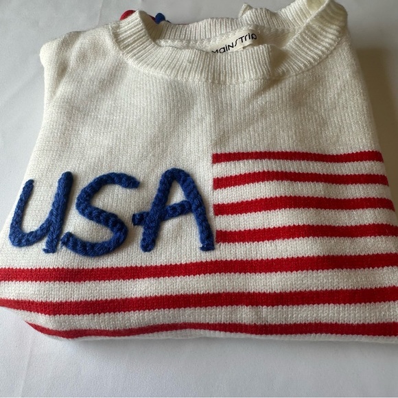 Main Strip Red and White Crew Neck Sweaters - Picture 3 of 9